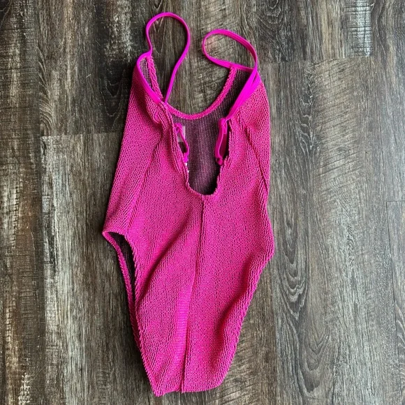 3/$30 NWT Good American Always Fits Sculpt One Piece Swimsuit Pink Size 00/0 - Picture 8 of 12
